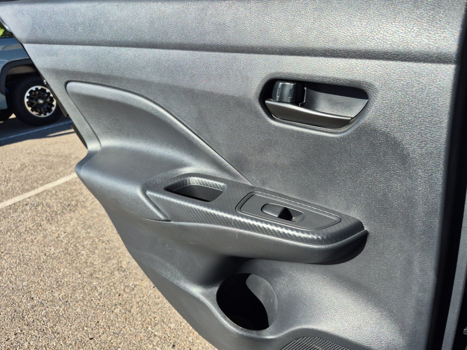 Used 2025 Nissan Versa S FWD image 19