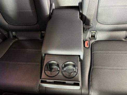 Used 2024 Mercedes-Benz GLC 300 GLC 300 image 26