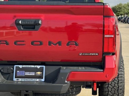 Used 2025 Toyota Tacoma TRD Off-Road w/ TRD Off Road Upgrade Package image 7