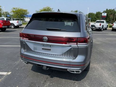 Used 2024 Volkswagen Atlas SEL Premium R-Line image 6