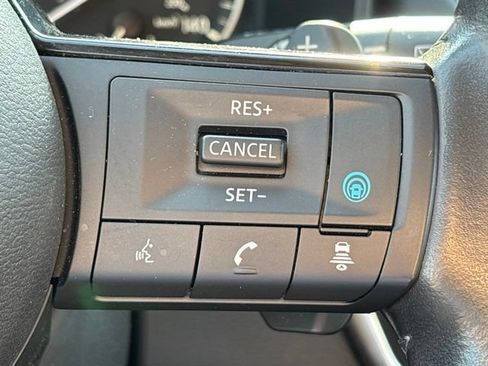 Used 2023 Nissan Rogue SV w/ SV Premium B Package AWD/4WD image 19