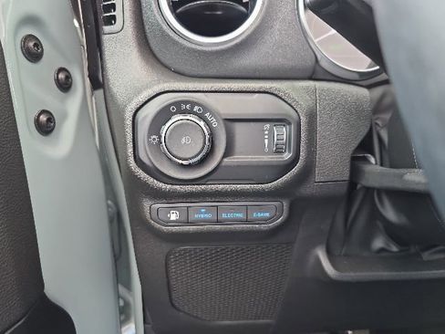 Used 2023 Jeep Wrangler Unlimited Rubicon 4xe w/ Steel Bumper Group AWD/4WD image 21