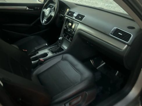 Used 2014 Volkswagen Passat TDI SE image 14