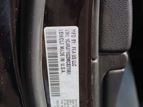 Used 2021 Jeep Grand Cherokee Limited w/ Quick Order Package 28K 80th AWD/4WD image 39
