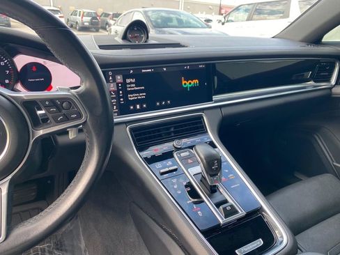 Used 2018 Porsche Panamera 4 AWD/4WD image 22