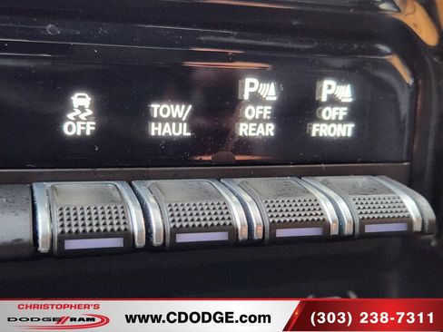 Used 2024 RAM 1500 Laramie AWD/4WD image 28