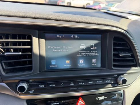 Used 2020 Hyundai Elantra SEL FWD image 26