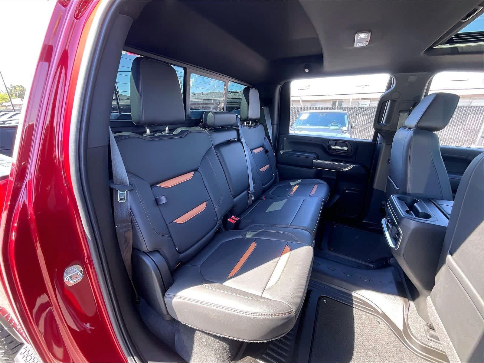 Used 2022 GMC Sierra 2500 AT4 w/ AT4 Preferred Package AWD/4WD image 30