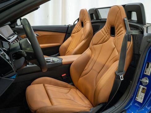 Used 2025 BMW Z4 M40i w/ Edition image 15