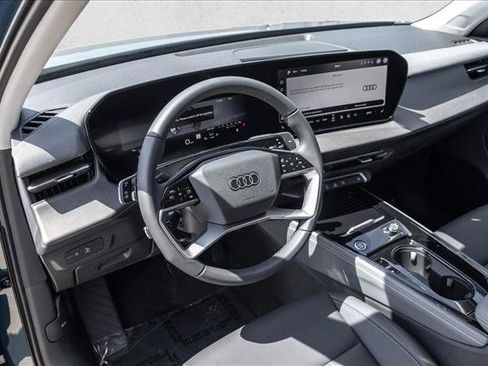 New 2026 Audi Q3 quattro 2.0T AWD/4WD image 10