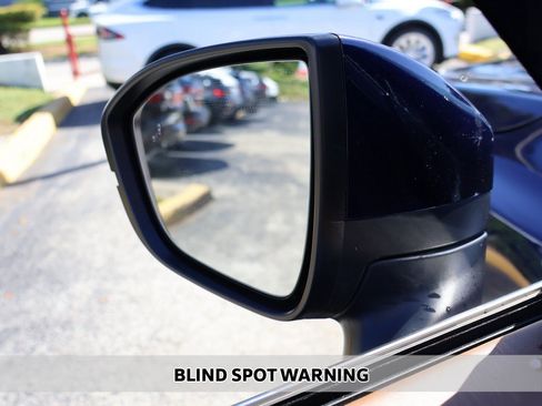 Used 2024 Nissan Pathfinder Platinum w/ Cargo Package image 8