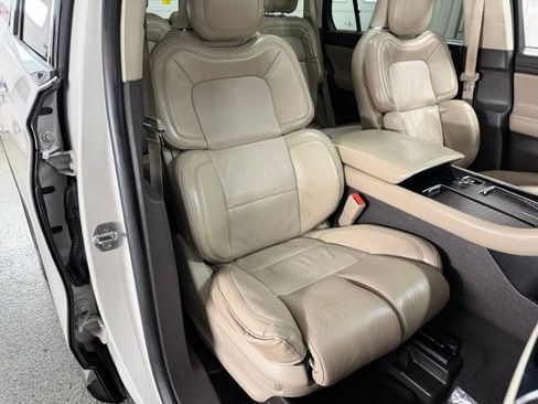 Used 2020 Lincoln Aviator Reserve w/ Equipment Group 202A AWD/4WD image 23