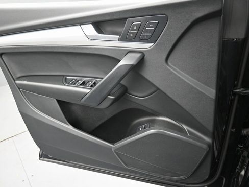 Used 2025 Audi Q5 2.0T Premium image 25