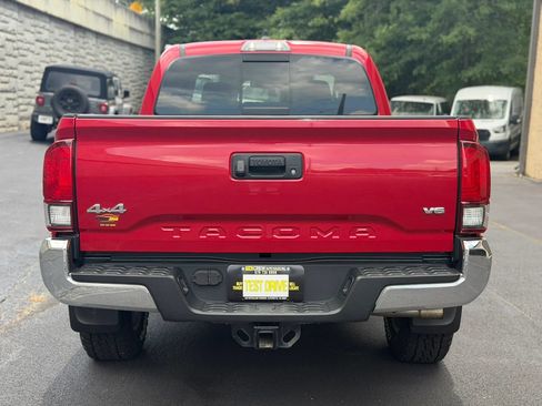 Used 2020 Toyota Tacoma SR5 AWD/4WD image 8