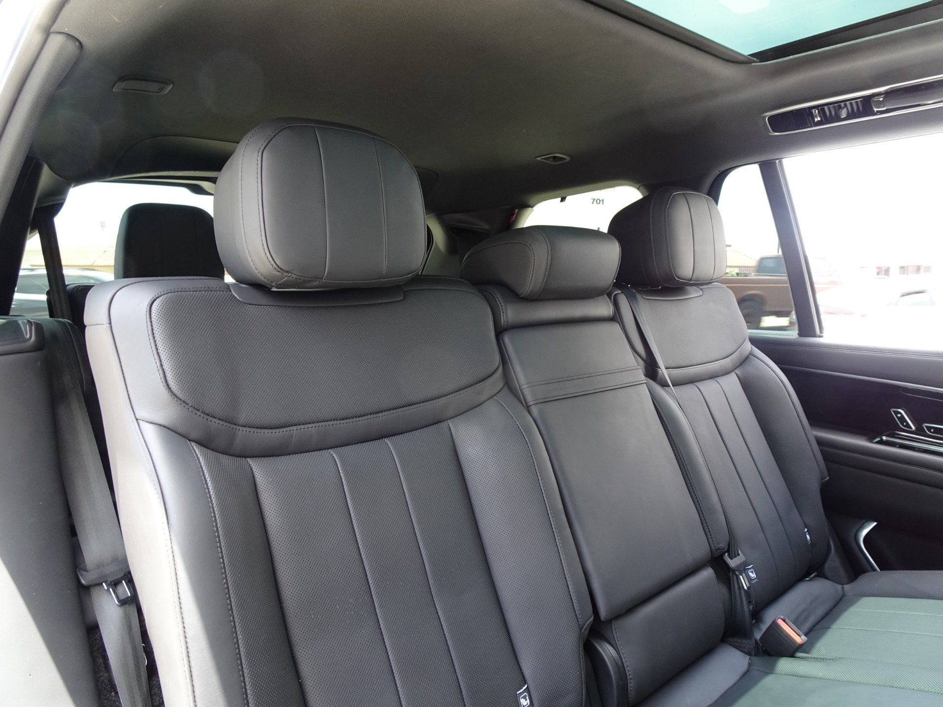 Used 2023 Land Rover Range Rover Long Wheelbase SE AWD/4WD image 21