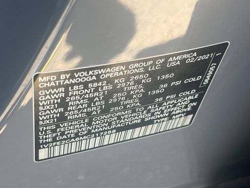 Used 2021 Volkswagen Atlas Cross Sport SEL Premium R-Line AWD/4WD image 30
