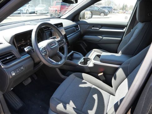 Used 2025 GMC Terrain Elevation image 28