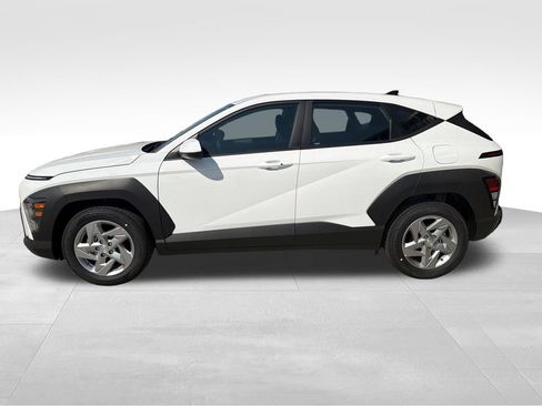New 2026 Hyundai Kona SE FWD image 2