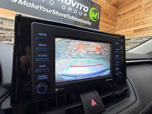 Used 2021 Toyota RAV4 XLE AWD/4WD image 24