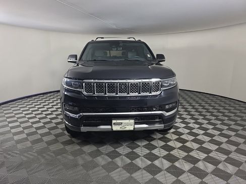 Used 2022 Jeep Grand Wagoneer Series III image 8