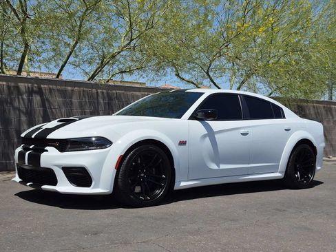 Used 2023 Dodge Charger Scat Pack RWD image 4