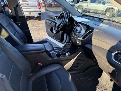 Used 2018 Chevrolet Equinox Premier image 35