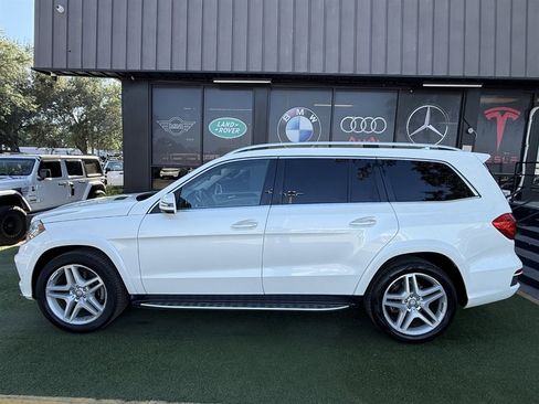 Used 2015 Mercedes-Benz GL 550 4MATIC image 7