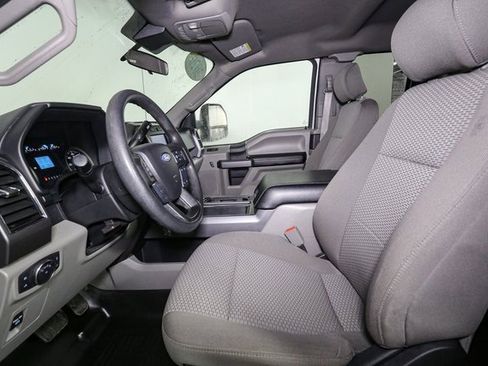 Used 2020 Ford F150 XLT image 32