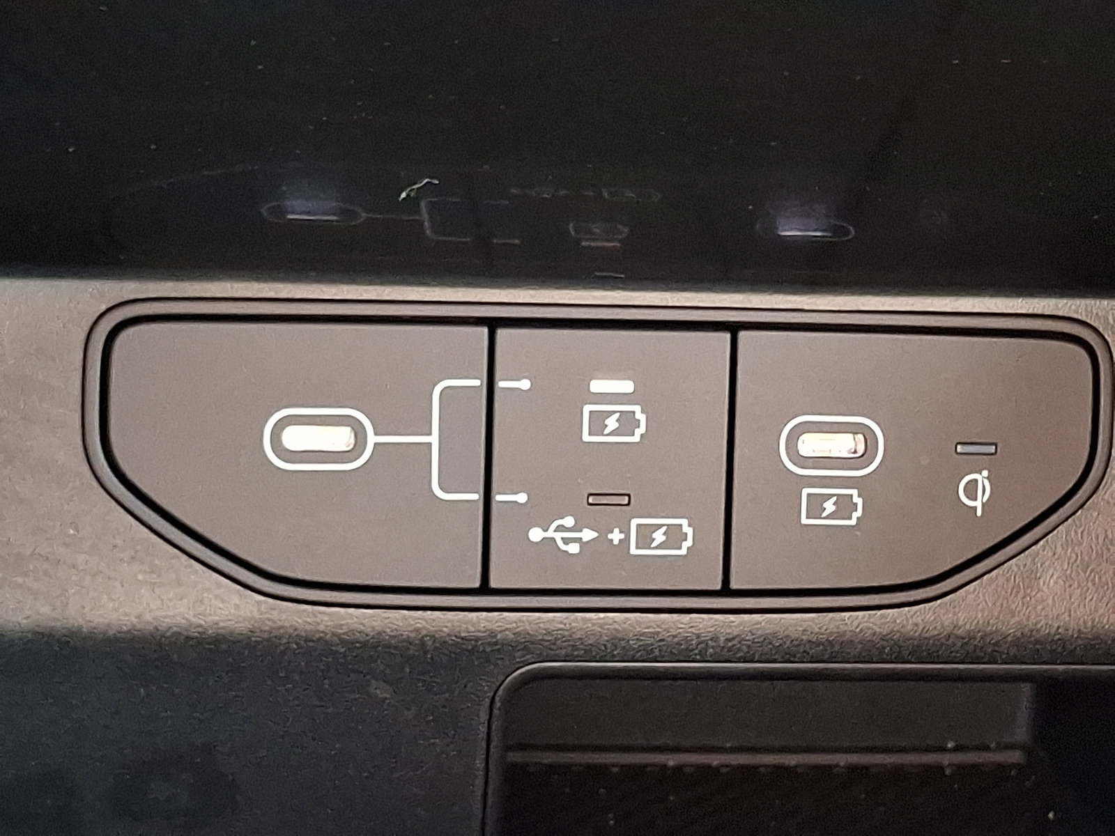 Used 2024 Kia Sorento S w/ Panoramic Sunroof Package FWD image 28