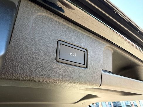 Certified 2023 Volkswagen Atlas SEL AWD/4WD image 29