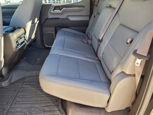 Used 2022 GMC Sierra 1500 SLT image 24