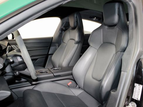 Used 2023 Porsche Taycan GTS image 5