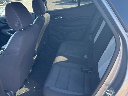 Used 2025 Chevrolet Trax LS w/ LS Convenience Package image 9