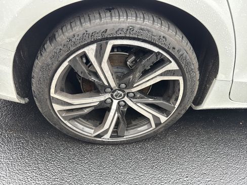 Used 2024 Volvo S60 B5 Core image 11