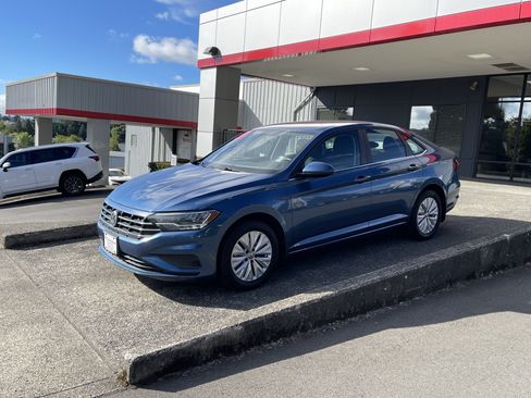 Used 2019 Volkswagen Jetta S w/ Driver Assistance Package FWD image 4