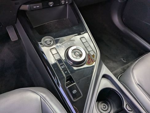 Certified 2023 Kia Niro EX FWD image 26
