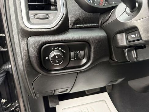 Used 2024 RAM 2500 Laramie AWD/4WD image 16