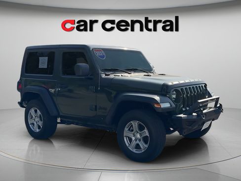 Used 2021 Jeep Wrangler Sport AWD/4WD image 3