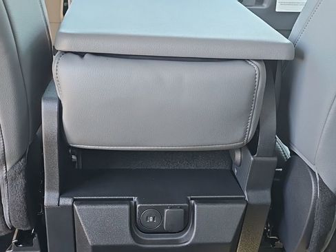 New 2026 Ford F350 XL w/ XL Chrome Package image 18