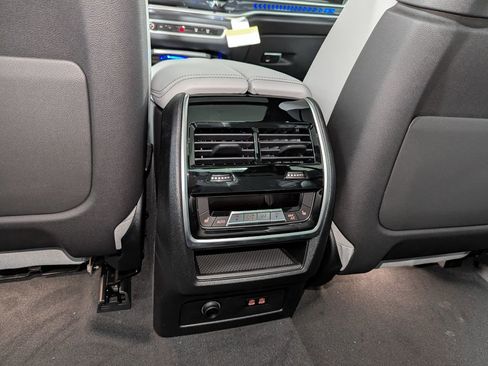 New 2026 BMW X7 xDrive40i AWD/4WD image 39