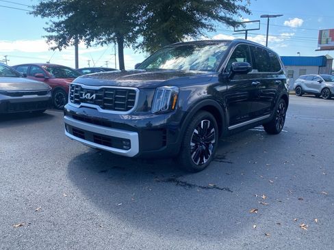 Used 2025 Kia Telluride SX image 3