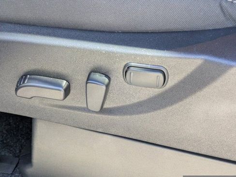 New 2026 Nissan Frontier SV w/ SV Convenience Package RWD image 8