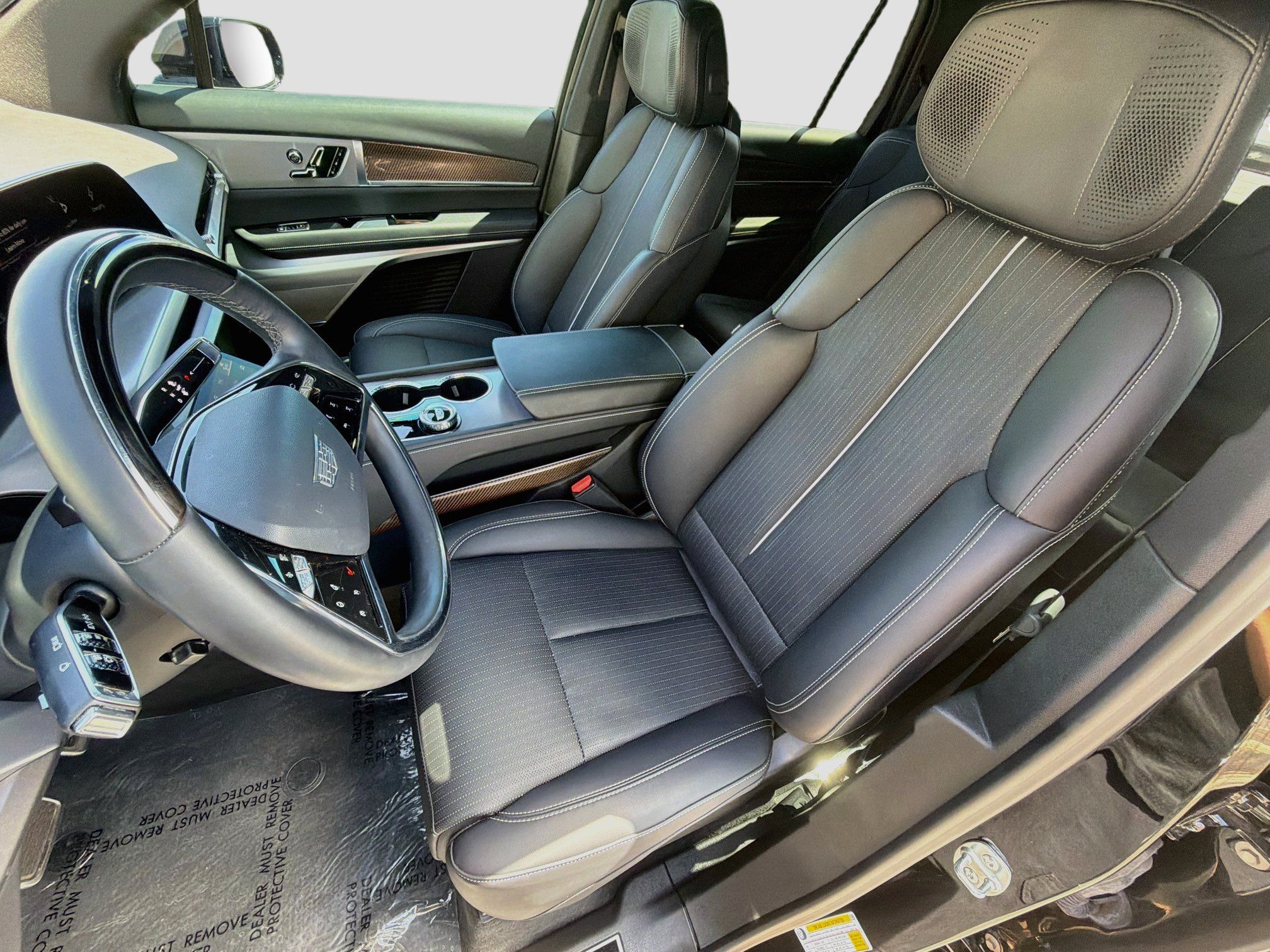 Certified 2026 Cadillac Vistiq Luxury AWD/4WD image 22