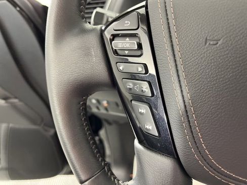 Used 2024 Nissan Armada Platinum w/ Captain's Chairs Package image 22
