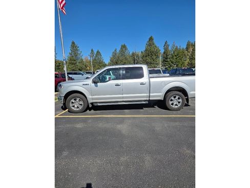 Used 2017 Ford F150 Lariat w/ Equipment Group 502A Luxury AWD/4WD image 3
