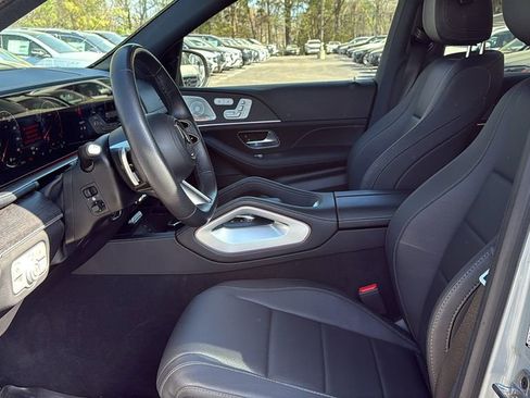 Certified 2025 Mercedes-Benz GLS 450 4MATIC image 21