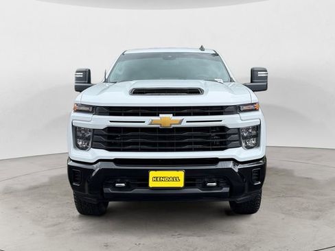 Used 2024 Chevrolet Silverado 2500 Custom w/ Custom Value Package AWD/4WD image 8
