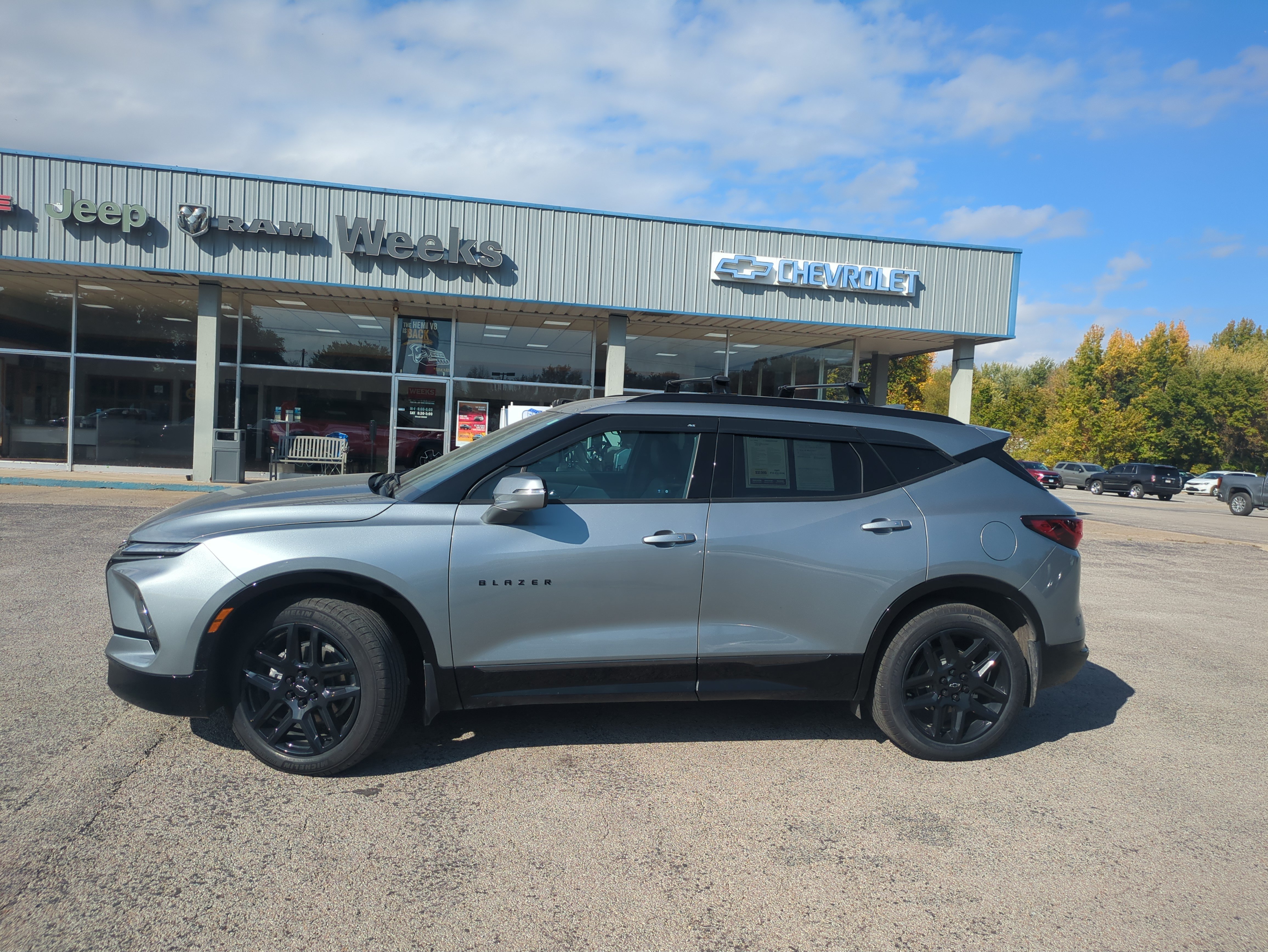 Used 2025 Chevrolet Blazer RS w/ Driver Confidence II Package AWD/4WD image 2