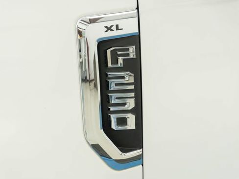 Used 2021 Ford F250 XL w/ Power Equipment Group AWD/4WD image 3