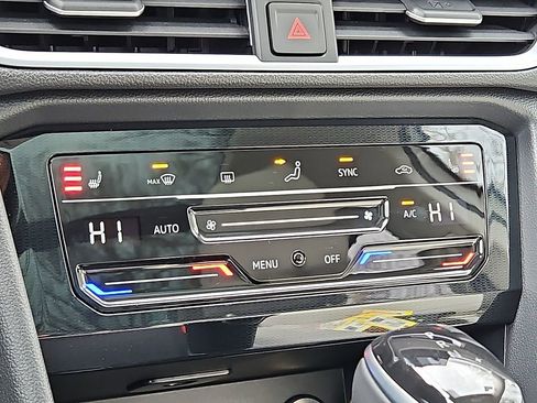 New 2026 Volkswagen Taos SE AWD/4WD image 15